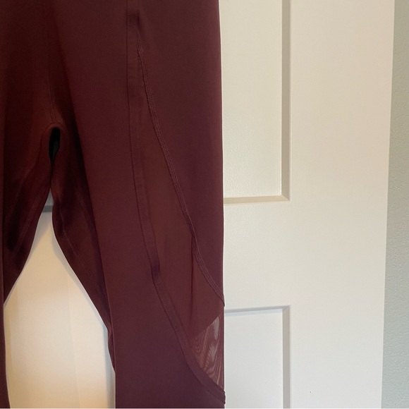 Nike- SZ S Dri-Fit Maroon Leggings - Picture 4 of 6